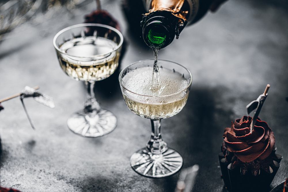 Romantisch oud en nieuw arrangement ⁂ Incl. bubbels, diner & meer