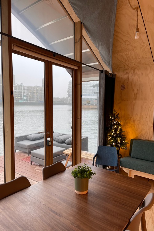 Wikkelboat-Rotterdam-Interieur-Uitzicht