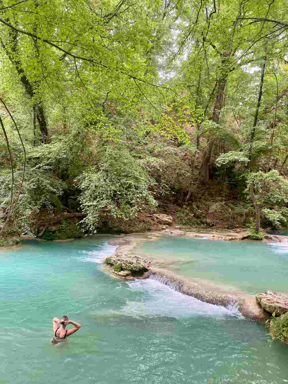 roadtrip-italie-elsa-trail-waterval italie roadtrippen